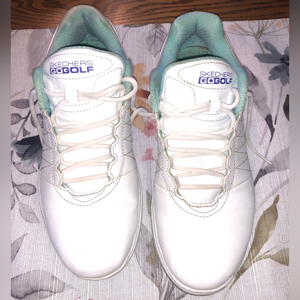 Skechers Women’s White & Mint Athletic Golf Shoes
